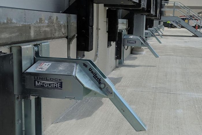TPR UniLock® Automatic Vehicle Restraint - Image 2