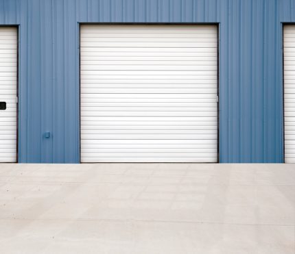 Non-Insulated WindStorm™ Sectional Door – 434