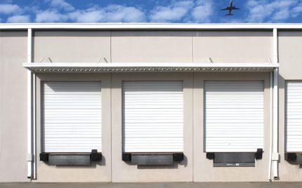 Non-Insulated WindStorm™ Sectional Door – 427